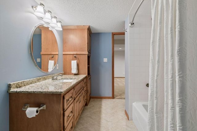 1914 Holton Street, Roseville, MN 55113