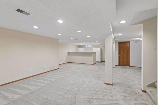 1914 Holton Street, Roseville, MN 55113