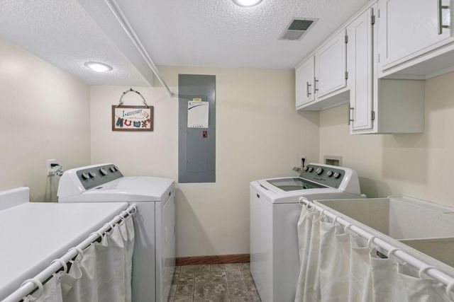 1914 Holton Street, Roseville, MN 55113