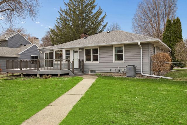 1914 Holton Street, Roseville, MN 55113