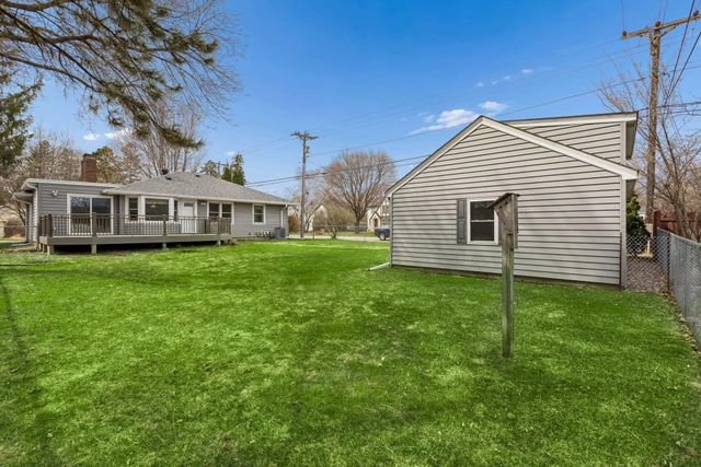 1914 Holton Street, Roseville, MN 55113