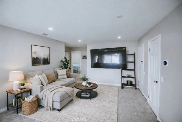 1554 Border Avenue G, Corona, CA 92882