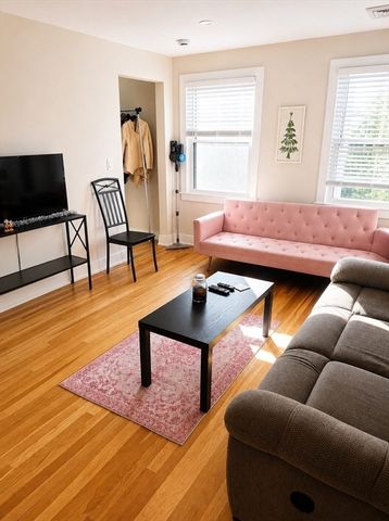 1136 Walnut St 2, Newton, MA 02461