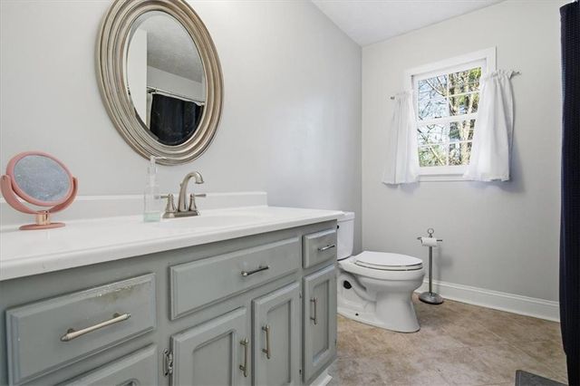 2563 Bridgewood Lane, Snellville, GA 30078