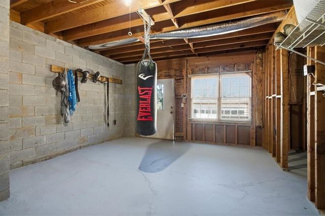 2563 Bridgewood Lane, Snellville, GA 30078