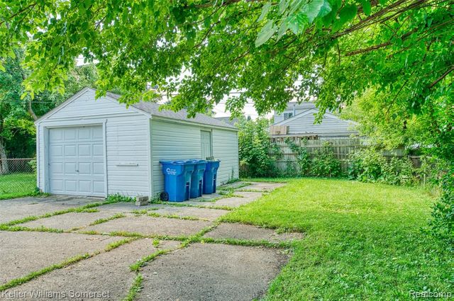 7244 Ford Avenue, Warren, MI 48091