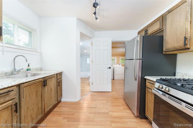 7244 Ford Avenue, Warren, MI 48091