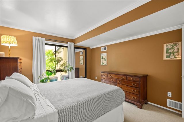2034 Swallow Hill Road 307, Scott Twp, PA 15220