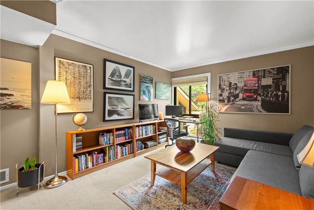 2034 Swallow Hill Road 307, Scott Twp, PA 15220