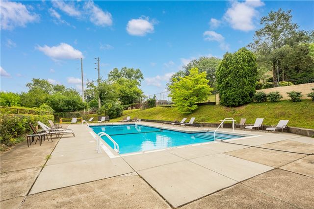 2034 Swallow Hill Road 307, Scott Twp, PA 15220