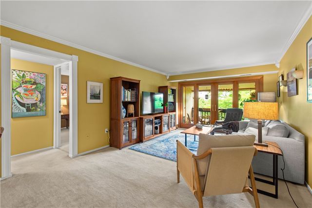 2034 Swallow Hill Road 307, Scott Twp, PA 15220