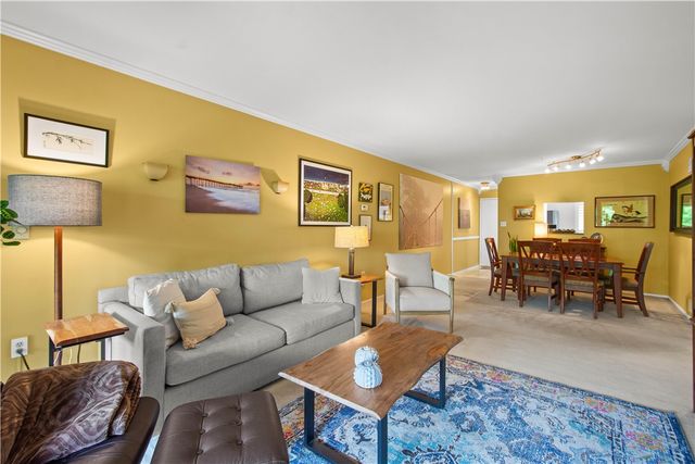 2034 Swallow Hill Road 307, Scott Twp, PA 15220