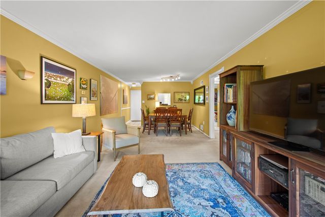 2034 Swallow Hill Road 307, Scott Twp, PA 15220