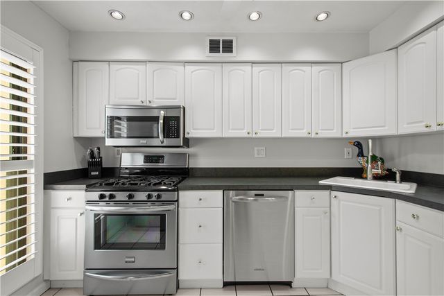 2034 Swallow Hill Road 307, Scott Twp, PA 15220