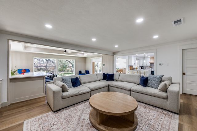 4316 Springbranch Drive, Benbrook, TX 76116