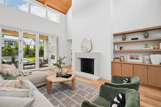 6923 Robin Road, Dallas, TX 75209