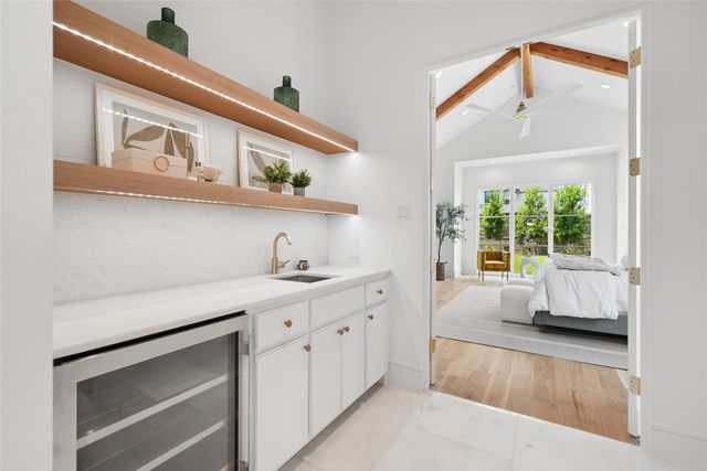 6923 Robin Road, Dallas, TX 75209