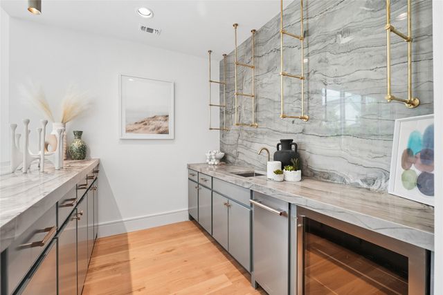 6923 Robin Road, Dallas, TX 75209