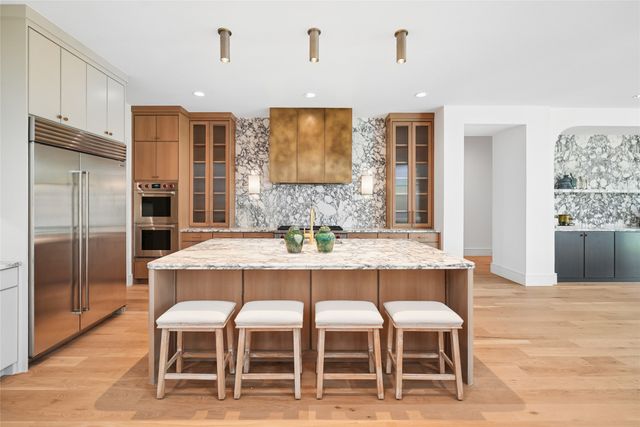 6923 Robin Road, Dallas, TX 75209