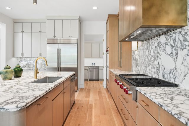 6923 Robin Road, Dallas, TX 75209