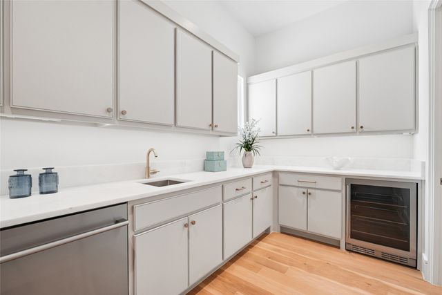 6923 Robin Road, Dallas, TX 75209