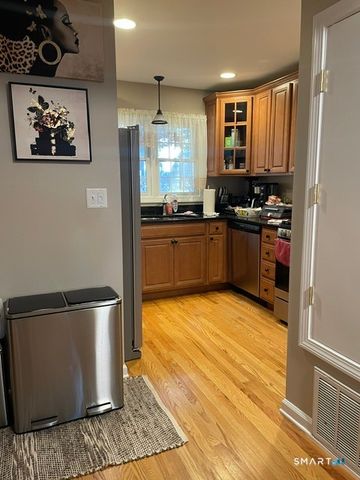 750 Quinnipiac Avenue 4, New Haven, CT 06513