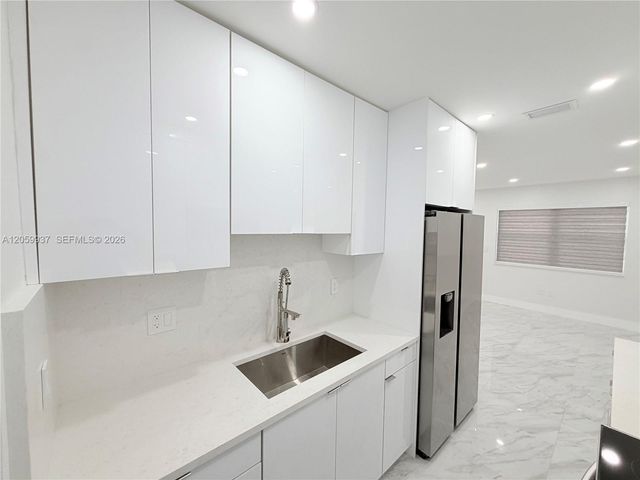 3390 NW 50th St 3390, Miami, FL 33142