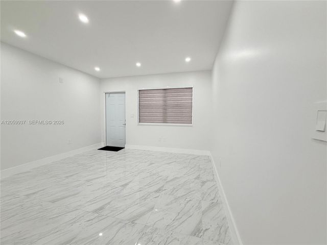 3390 NW 50th St 3390, Miami, FL 33142