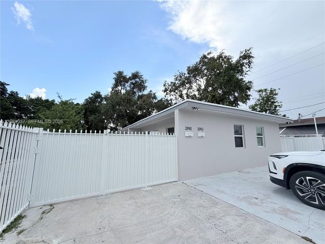 3390 NW 50th St 3390, Miami, FL 33142