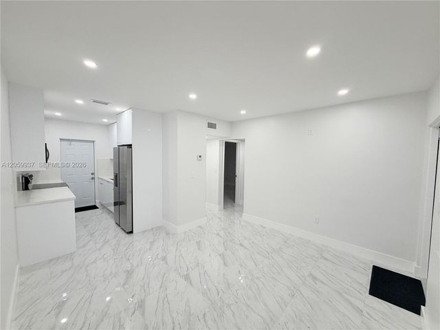 3390 NW 50th St 3390, Miami, FL 33142