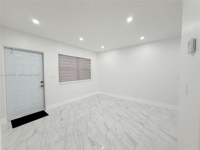 3390 NW 50th St 3390, Miami, FL 33142