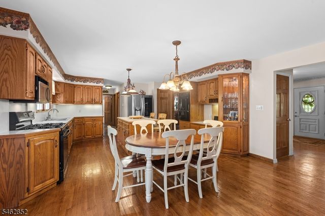 8 Alpine Ridge Rd, West Milford Twp., NJ 07480