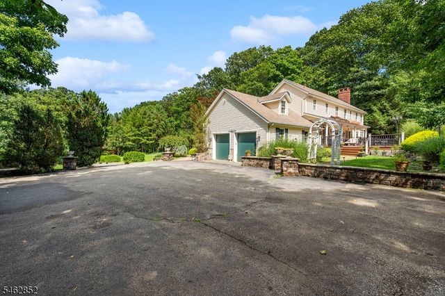 8 Alpine Ridge Rd, West Milford Twp., NJ 07480