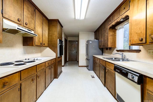 3112 Valley Park Drive, Little Rock, AR 72212