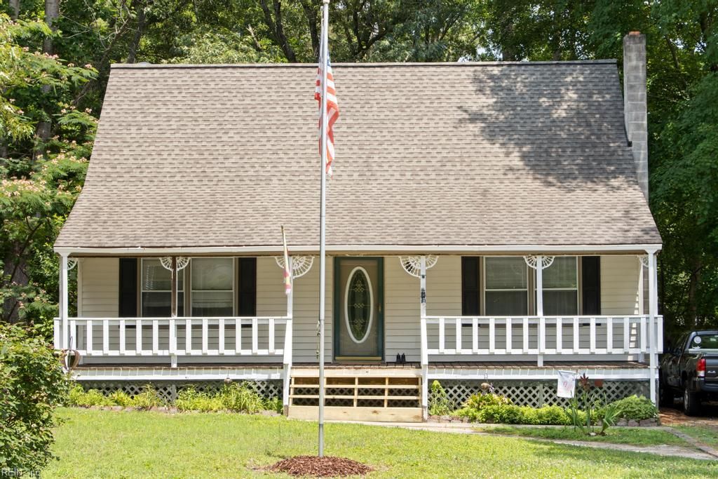 6353 Bolling Brook LN, Gloucester, VA 23061