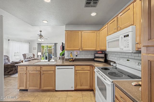 8661 E CRESCENT Avenue, Mesa, AZ 85208