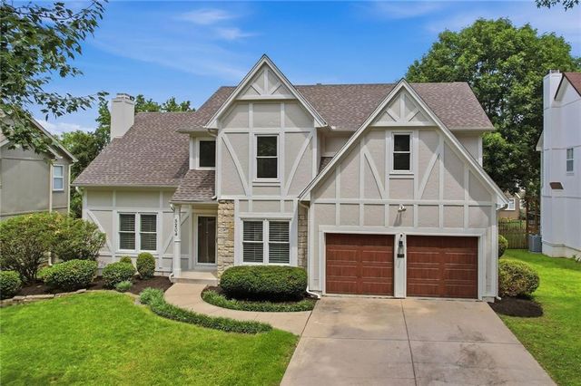 5204 W 157th Street, Overland Park, KS 66224
