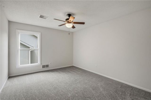 5204 W 157th Street, Overland Park, KS 66224