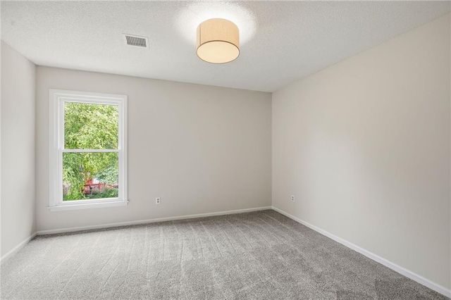 5204 W 157th Street, Overland Park, KS 66224