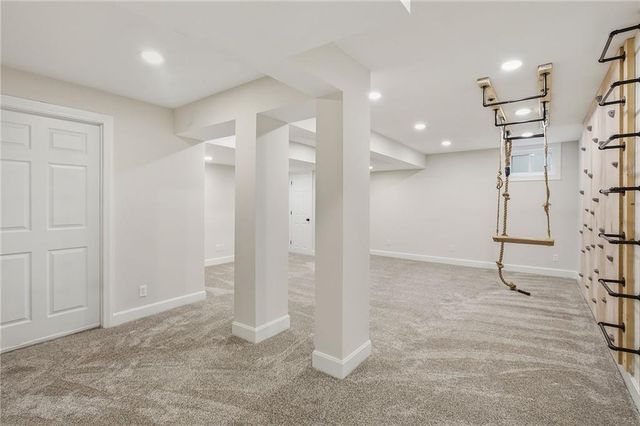 5204 W 157th Street, Overland Park, KS 66224