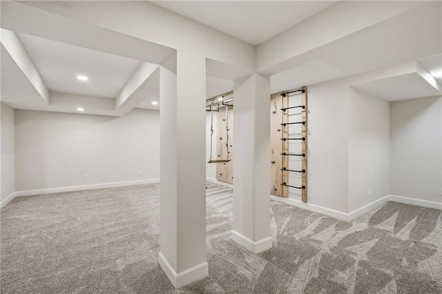 5204 W 157th Street, Overland Park, KS 66224