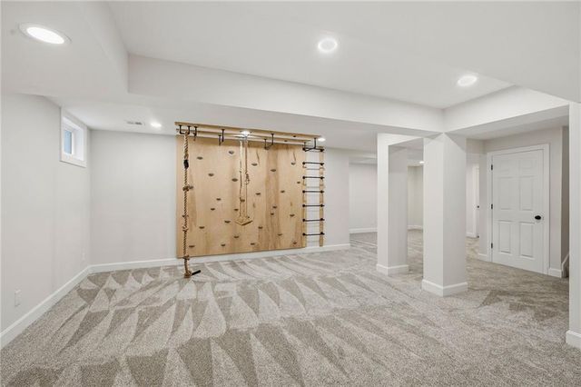 5204 W 157th Street, Overland Park, KS 66224