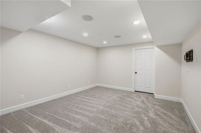 5204 W 157th Street, Overland Park, KS 66224