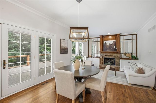 5204 W 157th Street, Overland Park, KS 66224