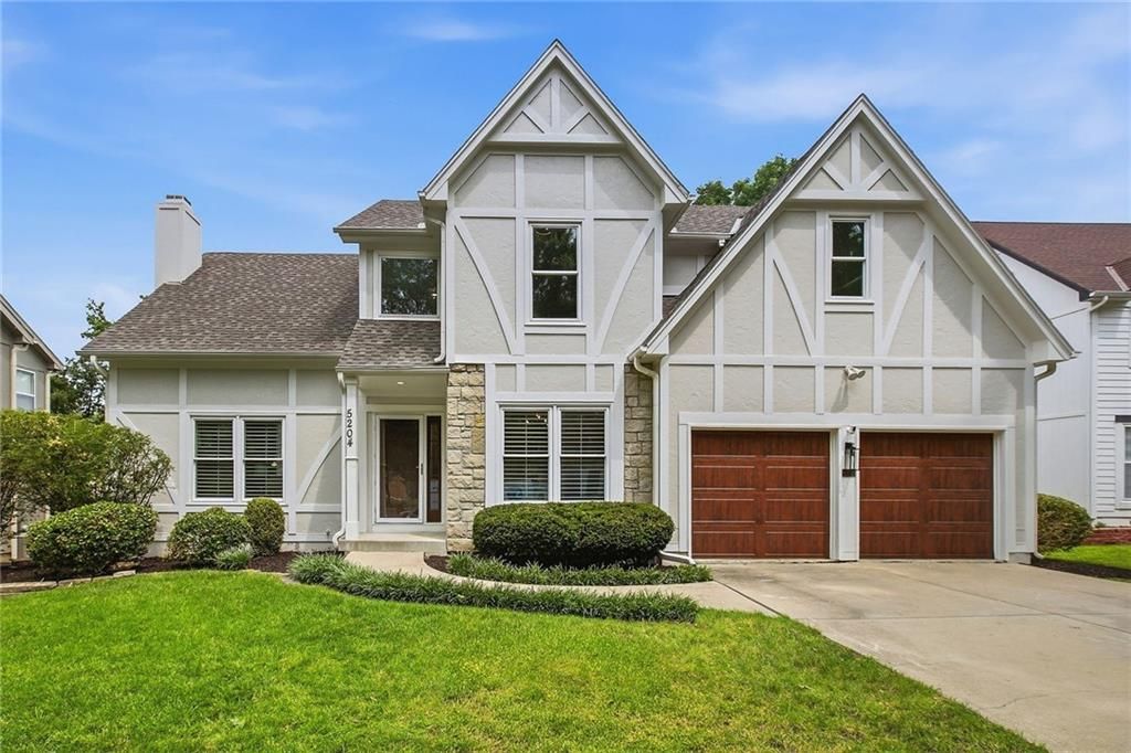 5204 W 157th Street, Overland Park, KS 66224