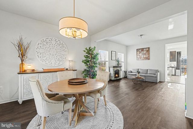 2105 DEVON LN, Pennsburg, PA 18073