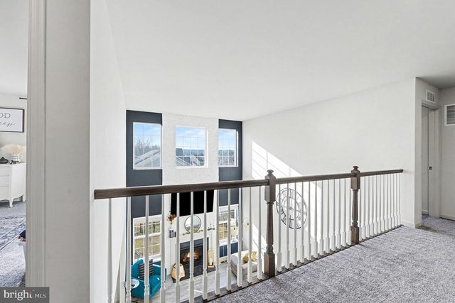 2105 DEVON LN, Pennsburg, PA 18073