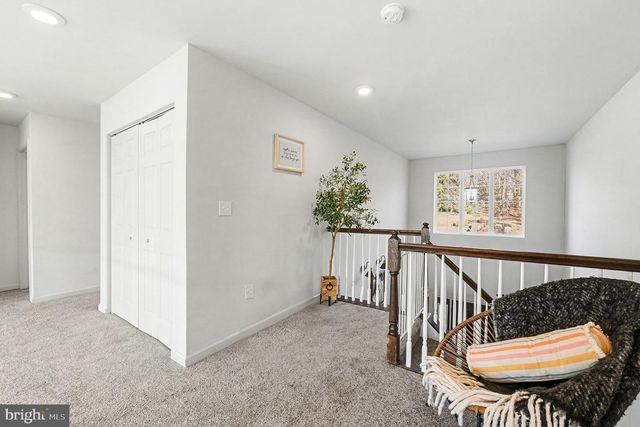 2105 DEVON LN, Pennsburg, PA 18073