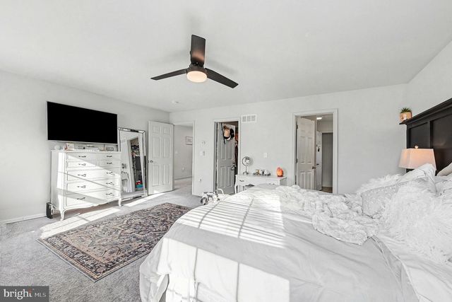 2105 DEVON LN, Pennsburg, PA 18073