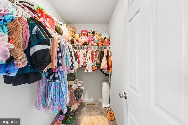 2105 DEVON LN, Pennsburg, PA 18073